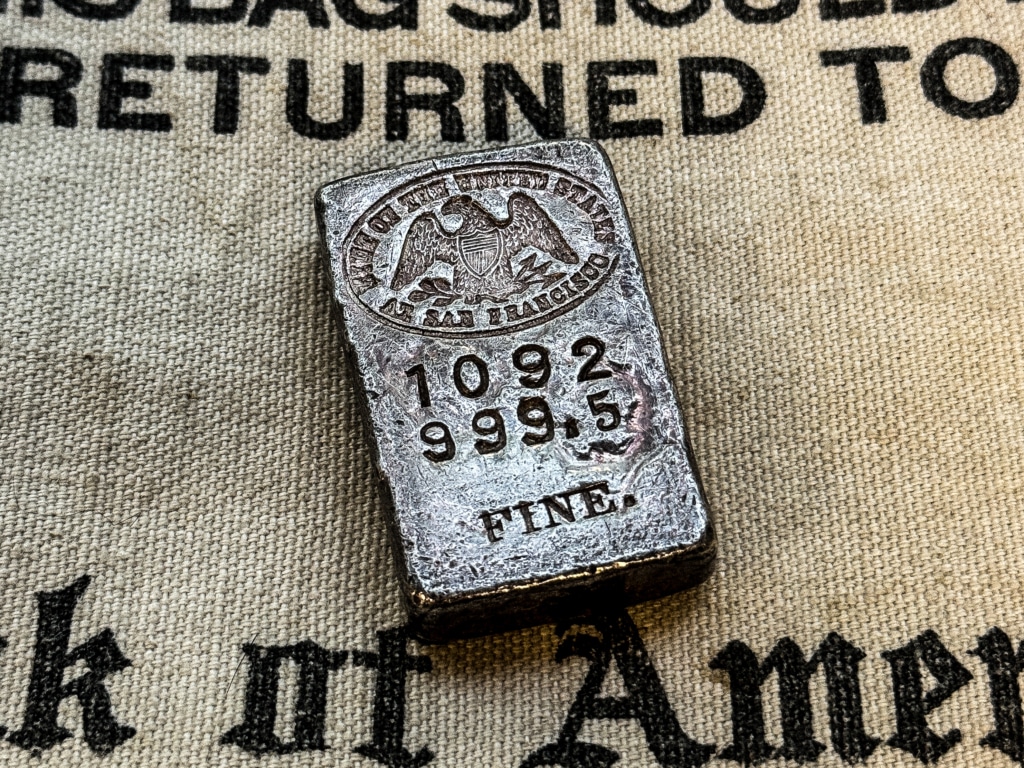 bars-archive-vintage-silver